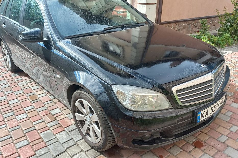 Продам Mercedes-Benz C-Class C200 cdi 2010 года в Киеве