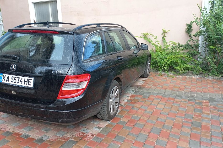 Продам Mercedes-Benz C-Class C200 cdi 2010 года в Киеве