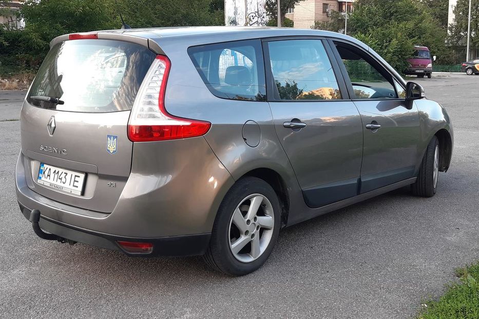 Продам Renault Scenic BOSE  2010 года в Киеве