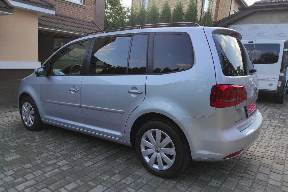 Продам Volkswagen Touran 2013 года в Киеве