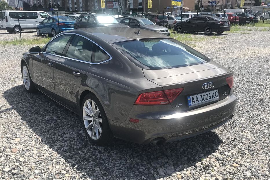 Продам Audi A7 2013 года в Киеве