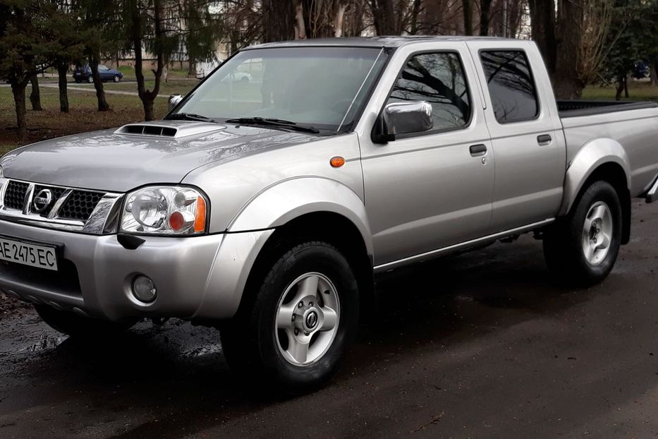 Продам Nissan NP300 2010 года в г. Павлоград, Днепропетровская область