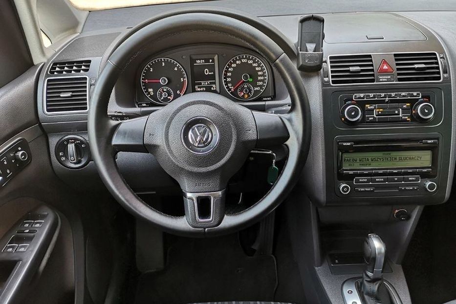 Продам Volkswagen Touran TDi 2011 года в Харькове