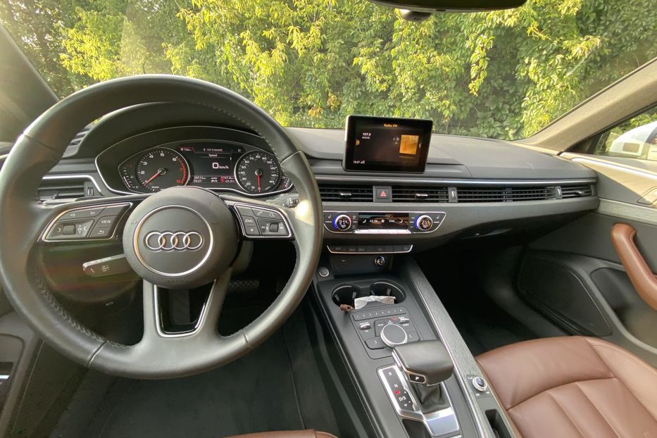 Продам Audi A4 2019 года в Киеве