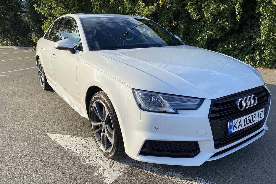 Продам Audi A4 2019 года в Киеве