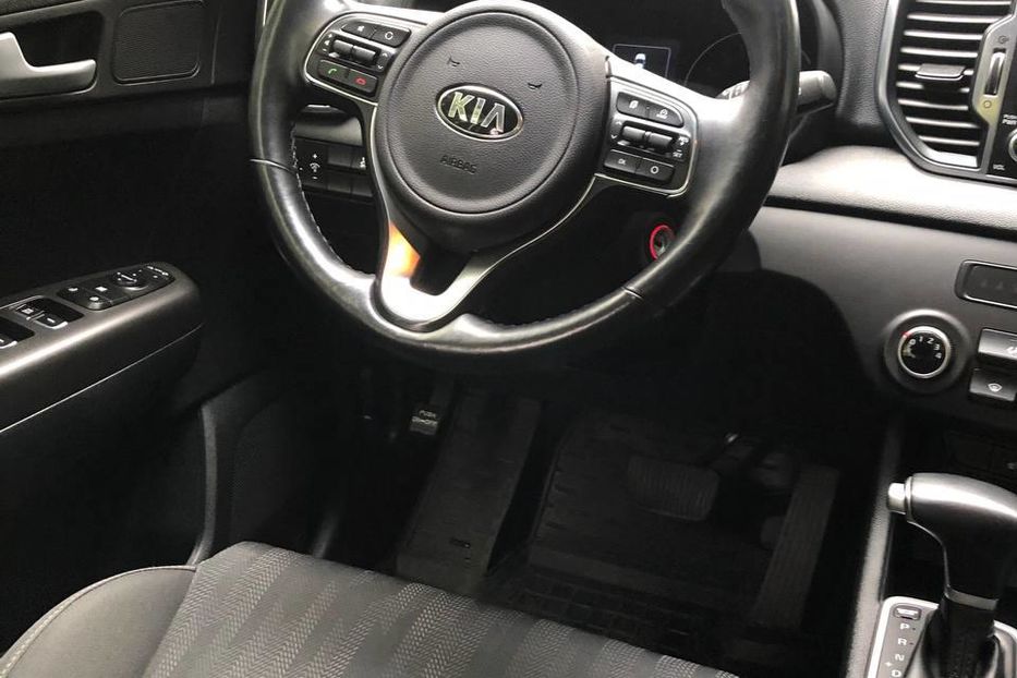 Продам Kia Sportage 2016 года в Черкассах