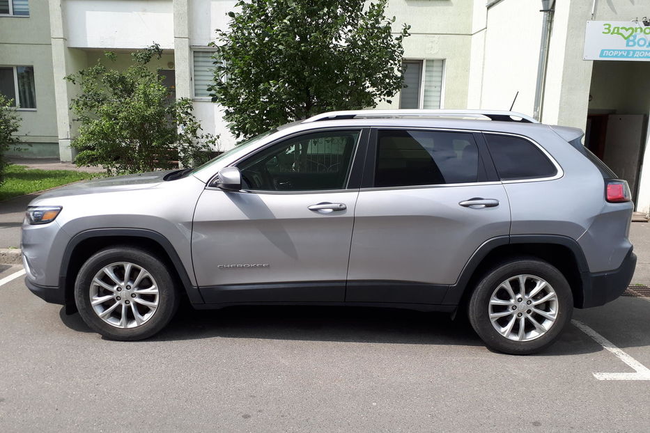 Продам Jeep Cherokee 2018 года в Киеве