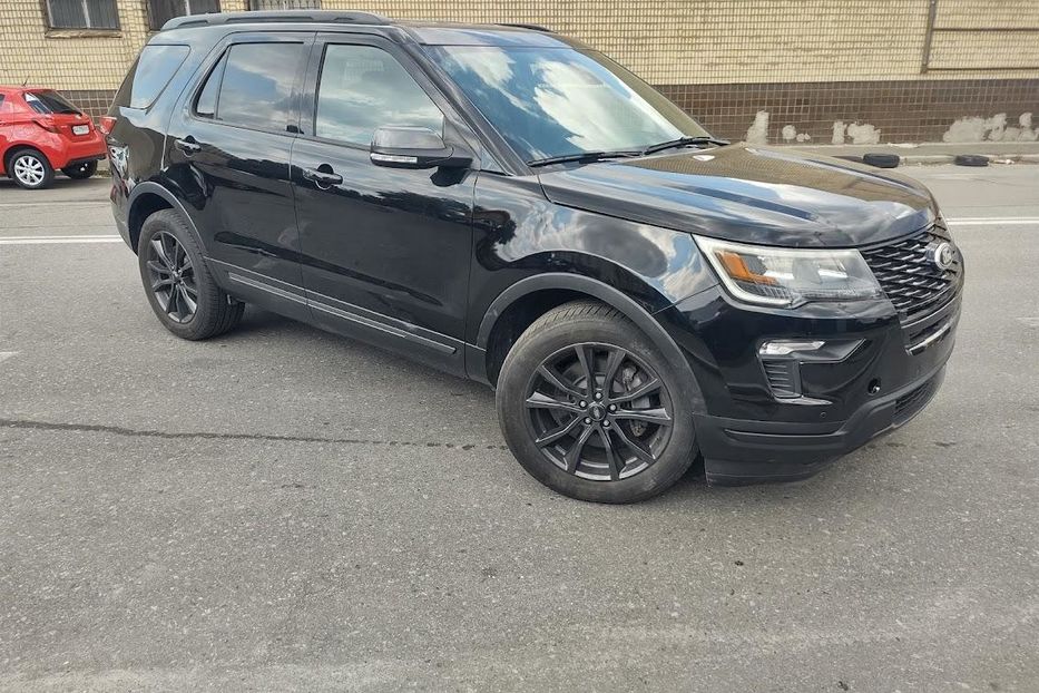 Продам Ford Explorer Black Edition 2018 года в Киеве