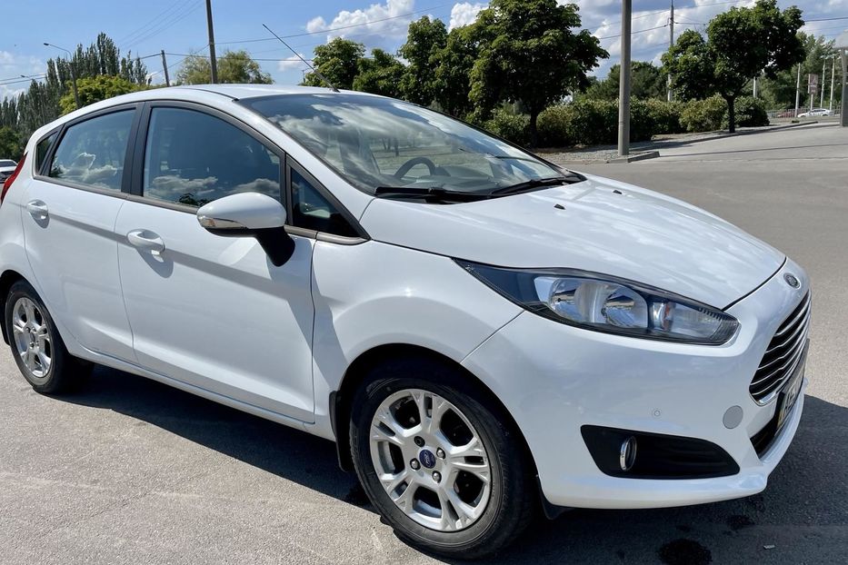 Продам Ford Fiesta 2013 года в Днепре