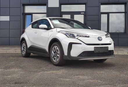 Продам Toyota C-HR Toyota C-HR 2022 2022 года в г. Звенигородка, Черкасская область