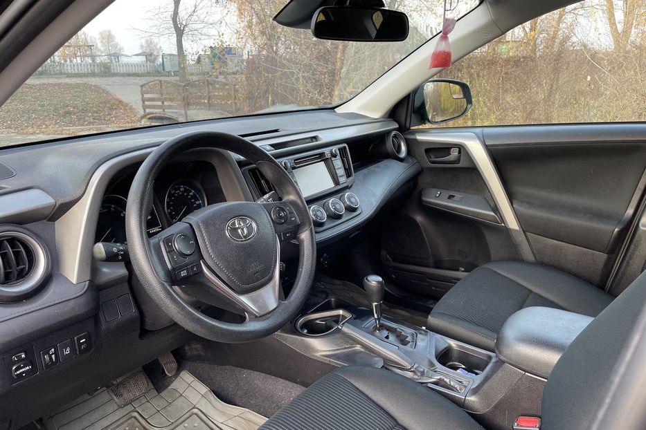 Продам Toyota Rav 4 LE  2018 года в Черкассах