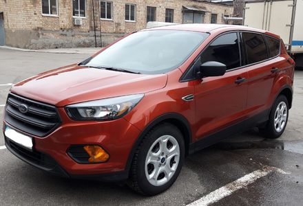 Продам Ford Escape 2018 года в Киеве