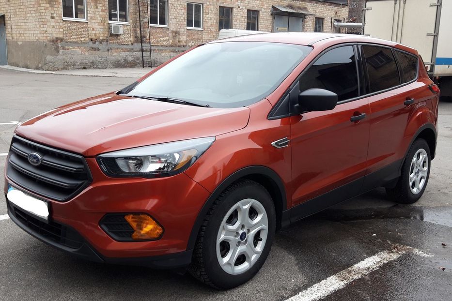 Продам Ford Escape 2018 года в Киеве