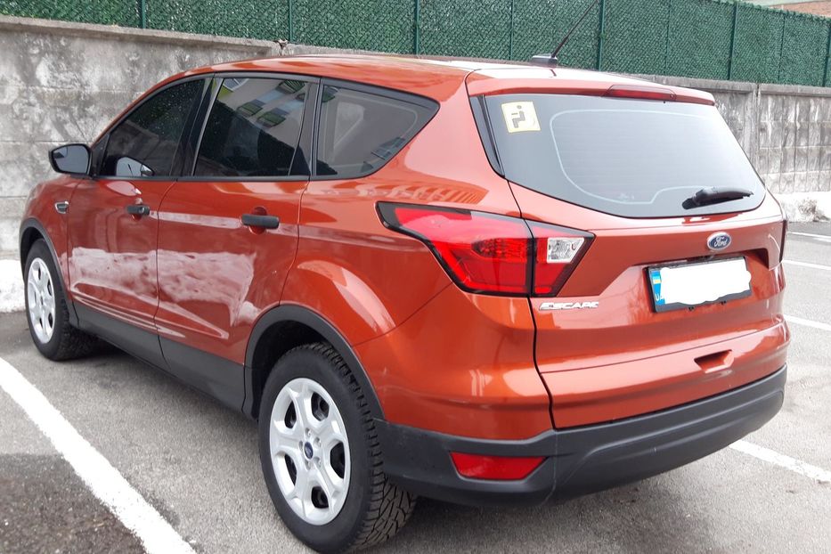 Продам Ford Escape 2018 года в Киеве