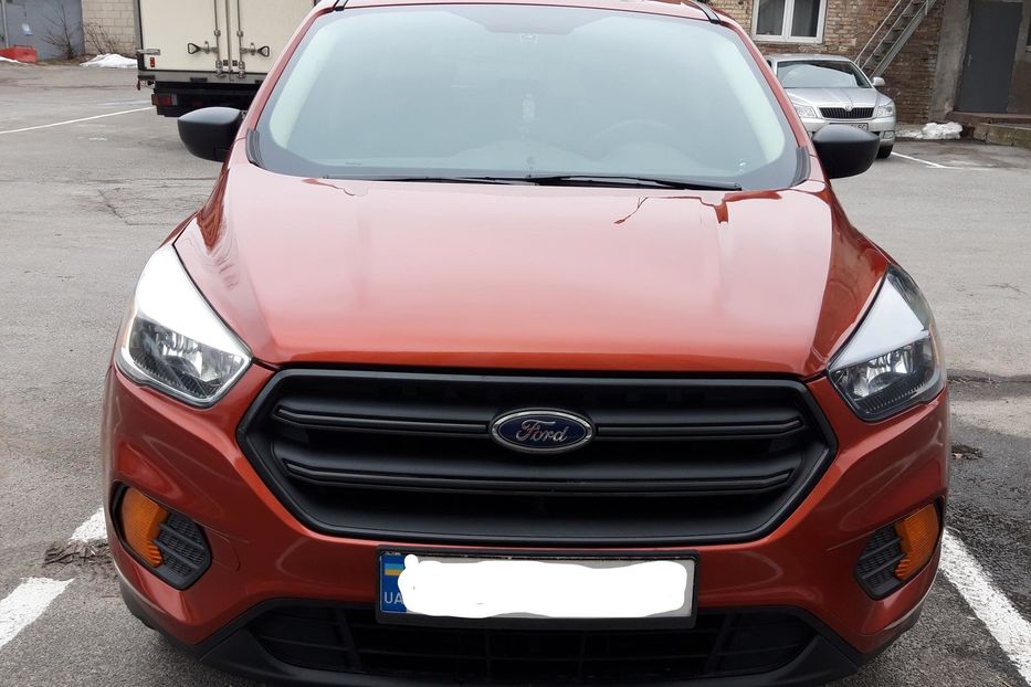 Продам Ford Escape 2018 года в Киеве