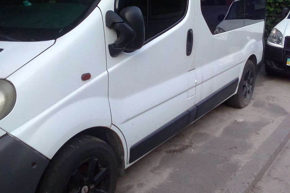 Продам Opel Vivaro пасс. 1.9 2005 года в Киеве