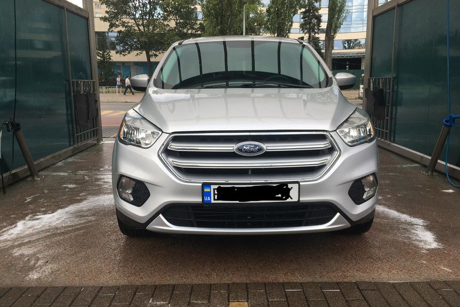 Продам Ford Escape 2016 года в Киеве