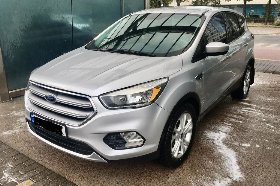 Продам Ford Escape 2016 года в Киеве