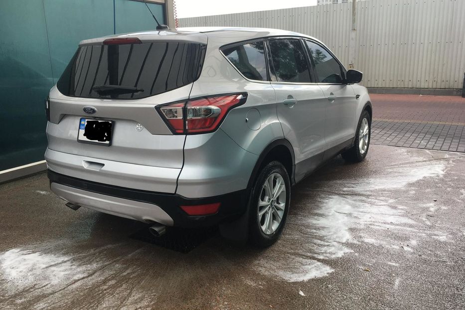 Продам Ford Escape 2016 года в Киеве