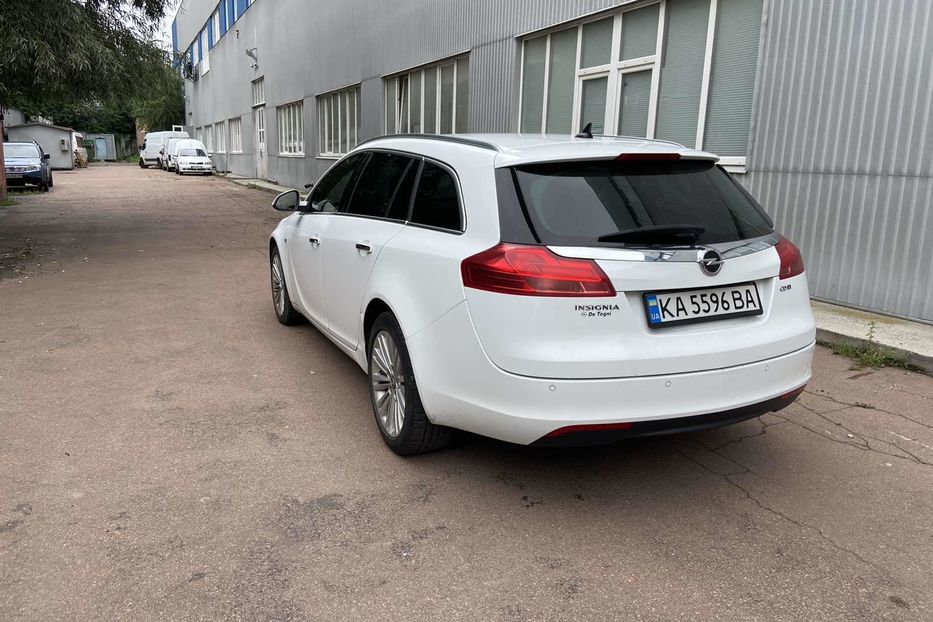 Продам Opel Insignia 2013 года в Киеве