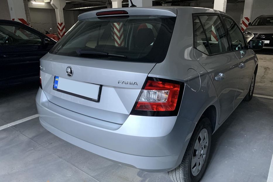 Продам Skoda Fabia 2017 года в Киеве