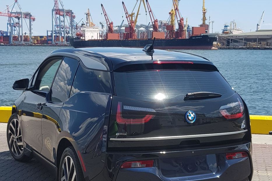 Продам BMW I3 2018 года в Одессе