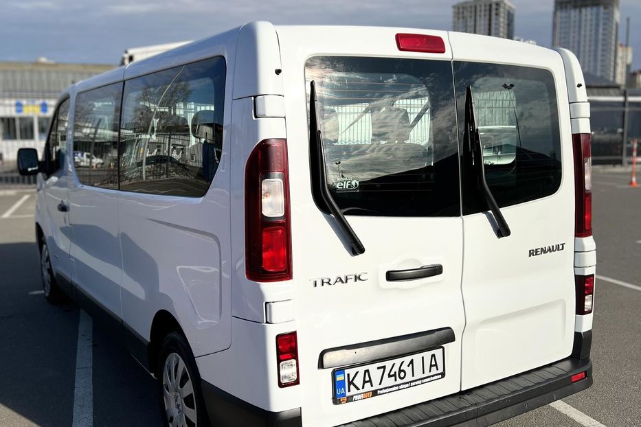 Продам Renault Trafic пасс. 2015 года в Киеве