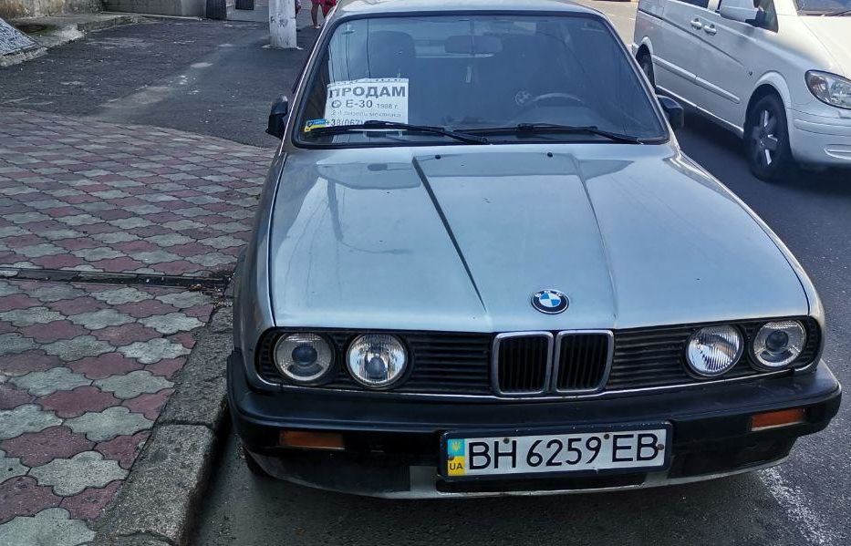 Продам BMW 325 1988 года в Одессе