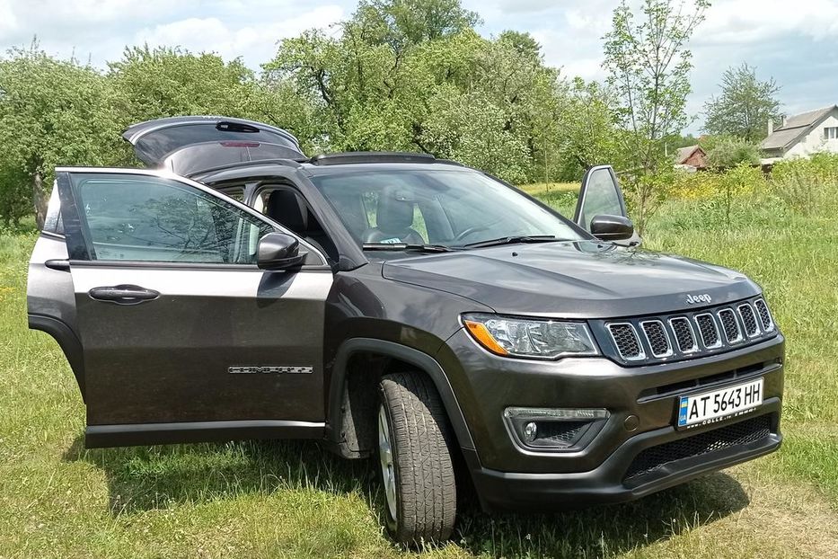 Продам Jeep Compass LATITUDE 2021 года в г. Яремча, Ивано-Франковская область