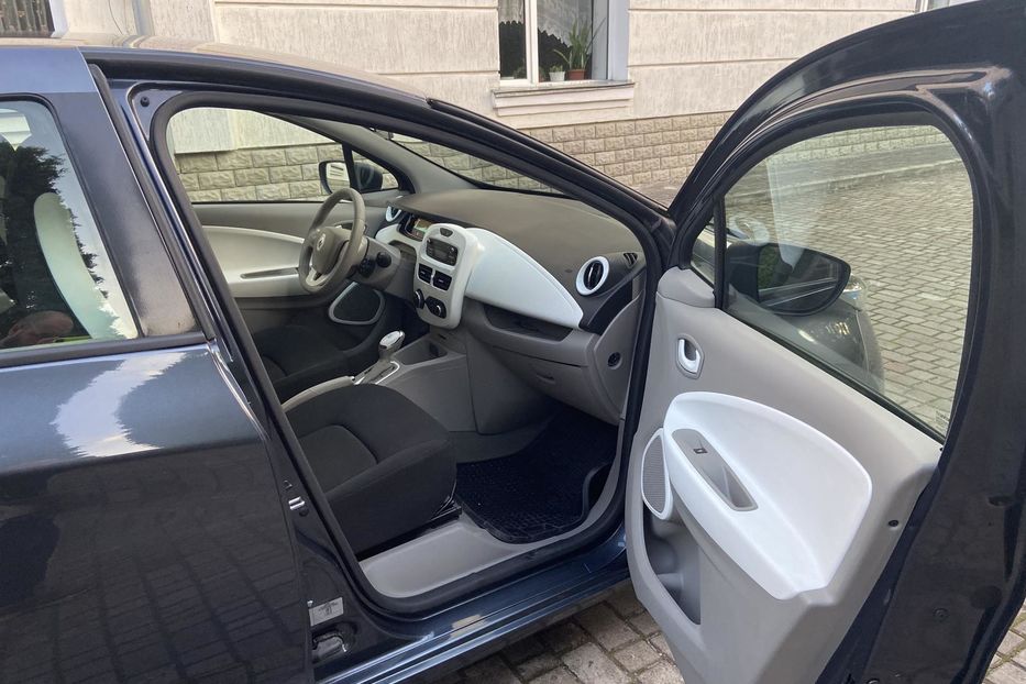 Продам Renault Zoe 2017 года в г. Дубно, Ровенская область