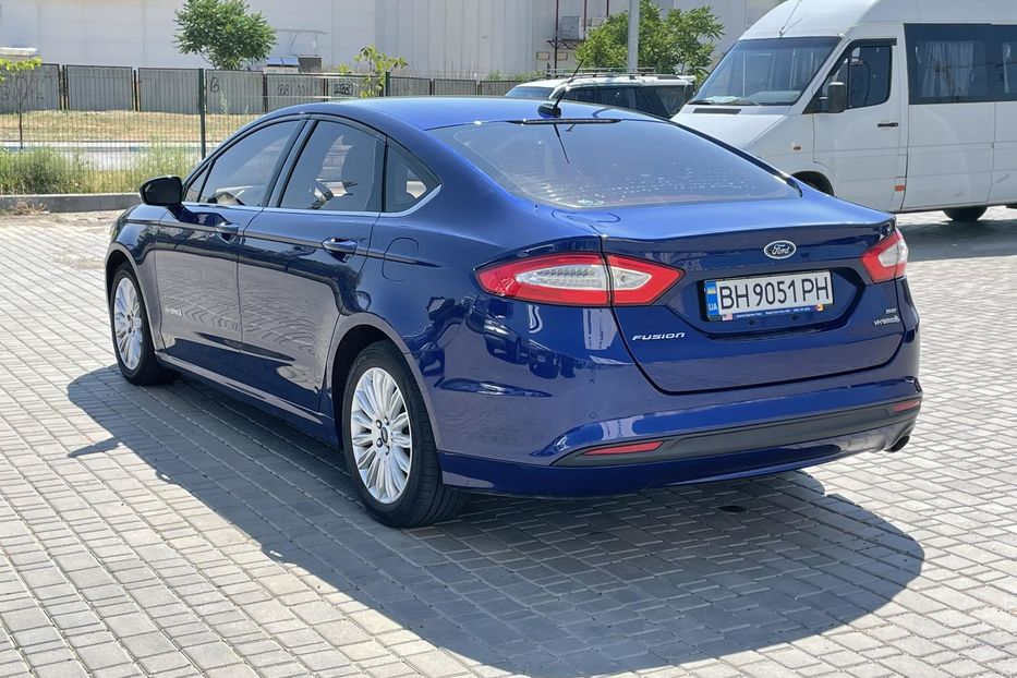 Продам Ford Fusion SE HYBRID  2013 года в г. Южный, Одесская область