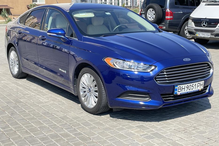 Продам Ford Fusion SE HYBRID  2013 года в г. Южный, Одесская область