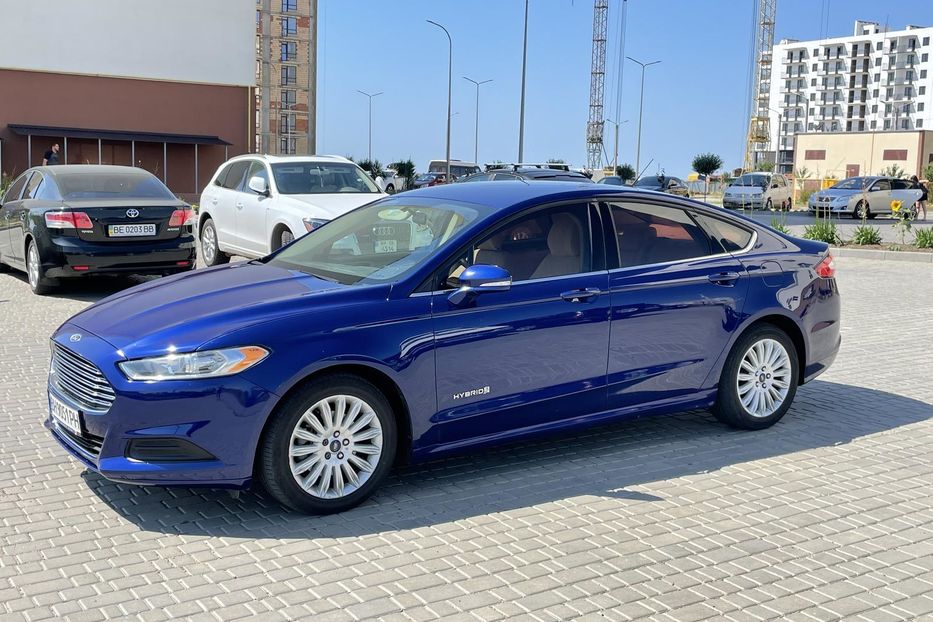 Продам Ford Fusion SE HYBRID  2013 года в г. Южный, Одесская область