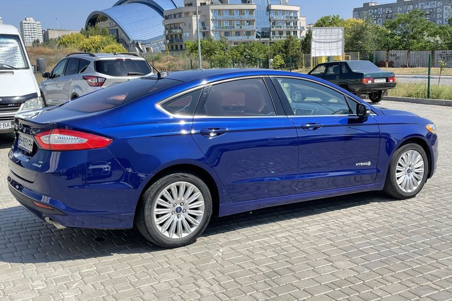 Продам Ford Fusion SE HYBRID  2013 года в г. Южный, Одесская область