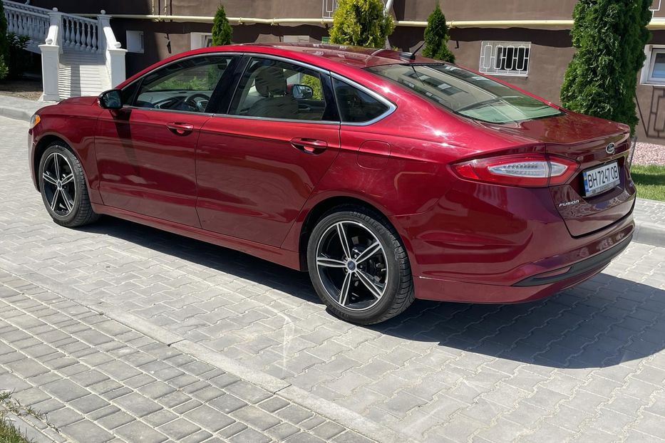 Продам Ford Fusion Se 2013 года в г. Южный, Одесская область