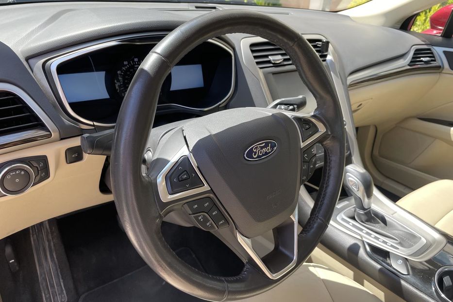 Продам Ford Fusion Se 2013 года в г. Южный, Одесская область