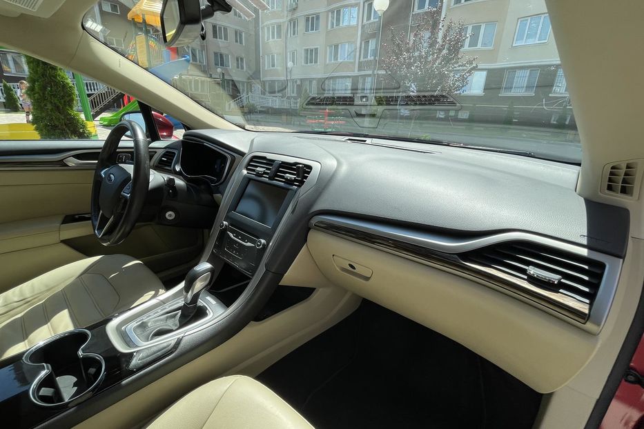 Продам Ford Fusion Se 2013 года в г. Южный, Одесская область