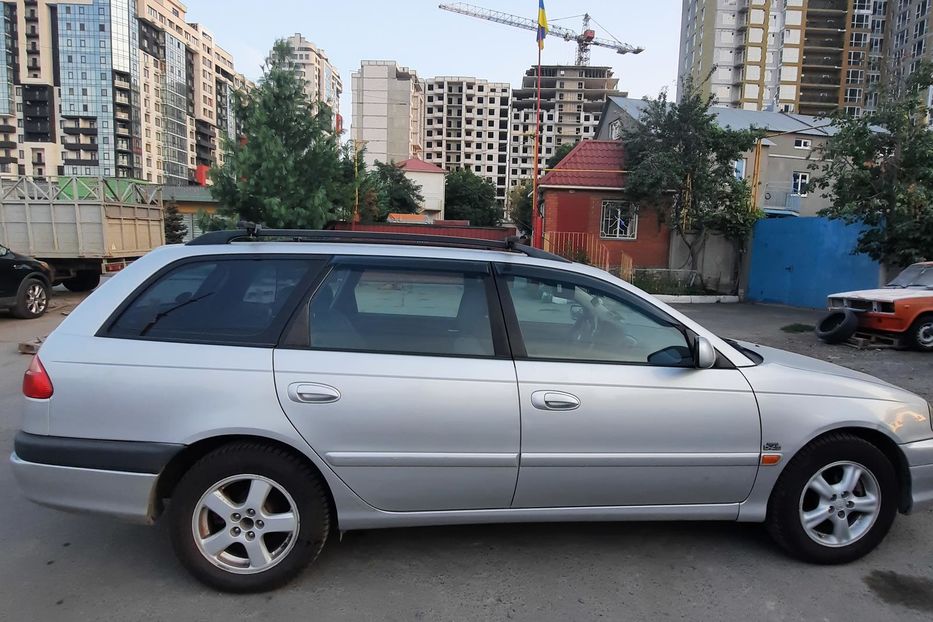 Продам Toyota Avensis 2003 года в Одессе