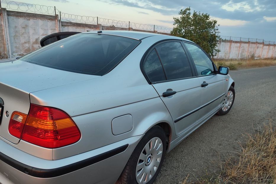 Продам BMW 320 2004 года в Одессе