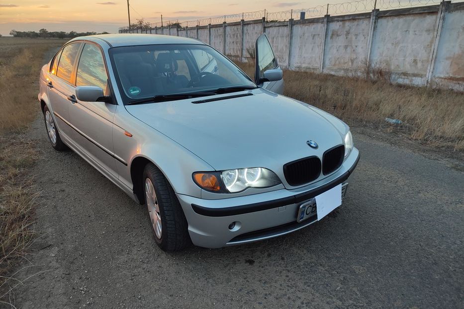 Продам BMW 320 2004 года в Одессе