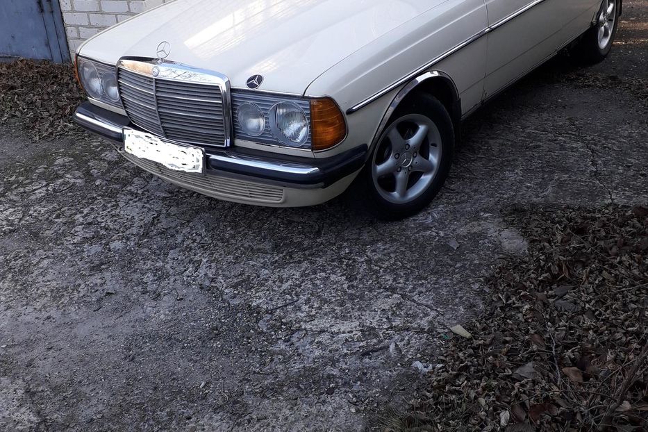 Продам Mercedes-Benz 240 1981 года в Луганске
