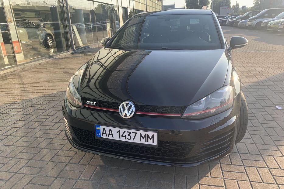 Продам Volkswagen Golf GTI MK7 2015 года в Киеве