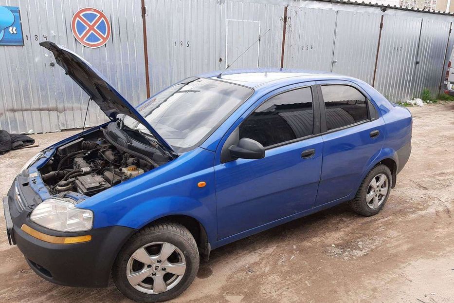 Продам Chevrolet Aveo 2005 года в Киеве