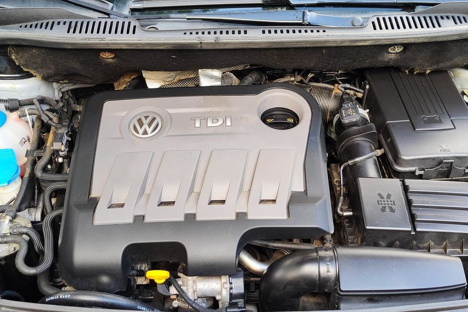 Продам Volkswagen Touran 2013 года в г. Оржица, Полтавская область