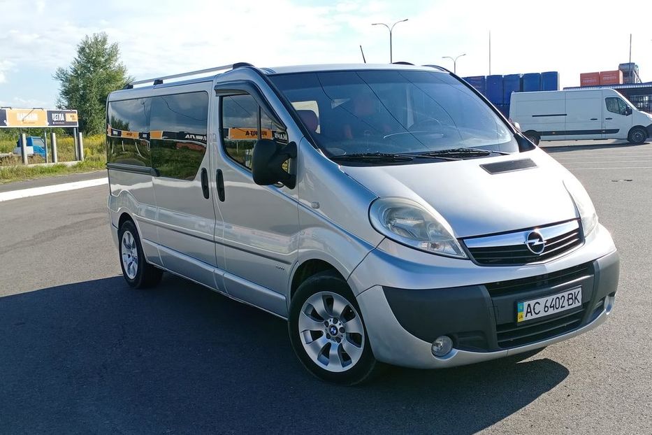 Продам Opel Vivaro пасс. 2006 года в Луцке