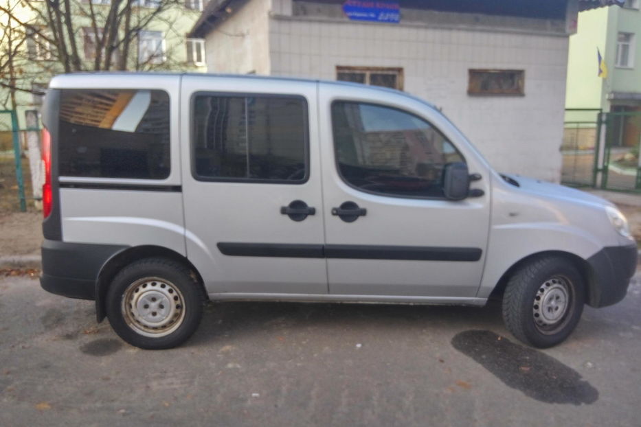 Продам Fiat Doblo пасс. 2013 года в Киеве