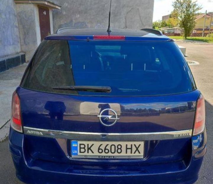 Продам Opel Astra H Station Wagon 2010 года в Ровно