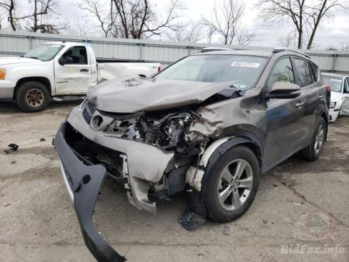 Продам Toyota Rav 4 Xle 2015 года в Киеве