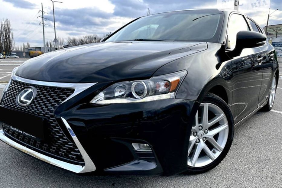 Продам Lexus CT 200h 2015 года в Полтаве