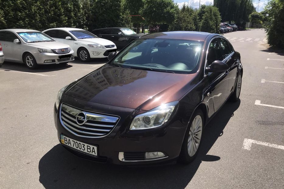 Продам Opel Insignia 1.6 LET (180 л.с.) 2012 года в г. Борисполь, Киевская область